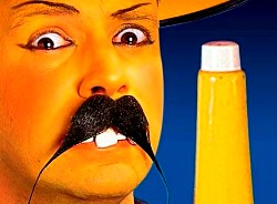 Sfoglia TRUCCHI - FONDOTINTA